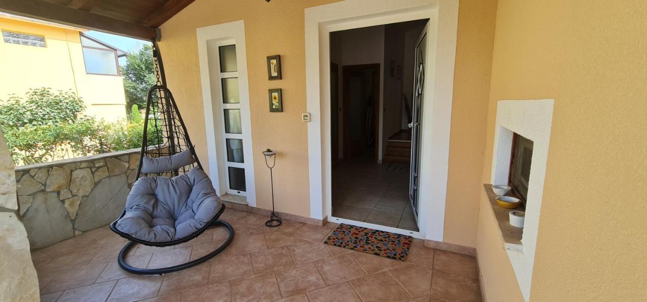 Sunny Garden Villa With Pool Loborika Dış mekan fotoğraf