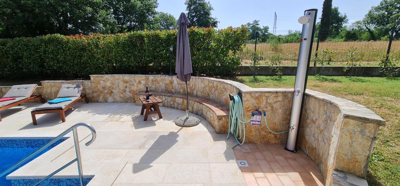 Sunny Garden Villa With Pool Loborika Dış mekan fotoğraf